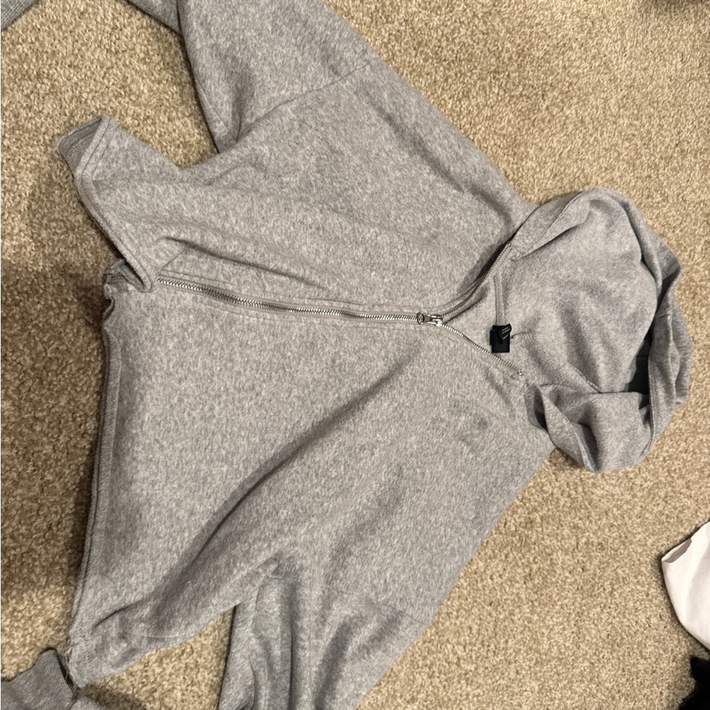 art class Women's Gray Zip-Up Sweater